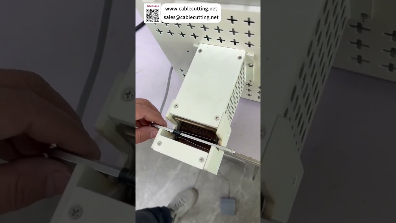 420 Degree High Temperature Teflon Heat Shrink Tube Baking Machine For Data Cable Customizations