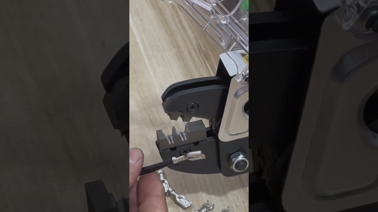 Εύκολη Μηχανή Σύνδεσης & Τερματισμού Plug & Play για Ακροδέκτες Φερουλ #εργοστάσιο #μηχανή