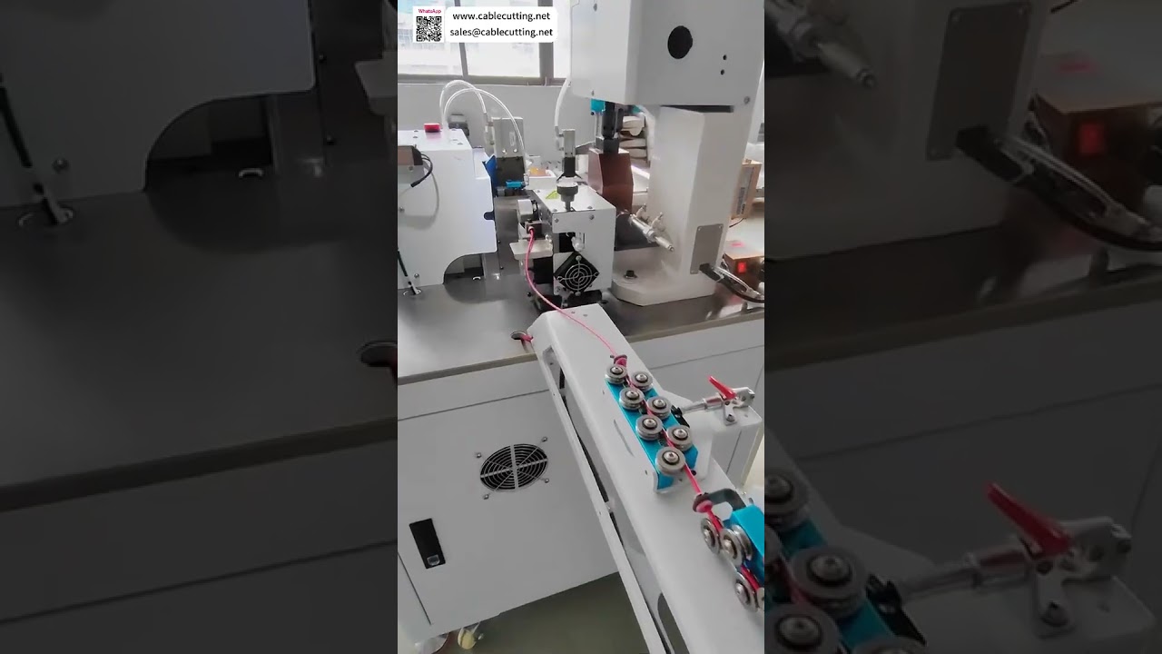 Fully Automatic Loose Piece Terminal Crimping Machine  Automotive Wire Harness Processing