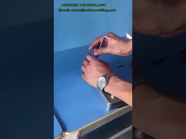 Μικρή Ημιαυτόματη Επιτραπέζια Μηχανή Έγχυσης Πλαστικού για Κατασκευή USB